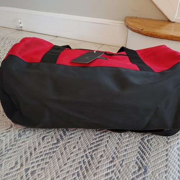 SOLD Brand NEW with tag Jordan duffle bag - Picture 6 of 8